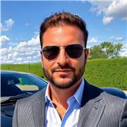 Offro lezioni personalizzate e aiuto compiti per bambini e adulti.